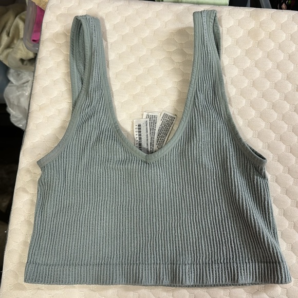 2 Tops - Picture 3 of 5